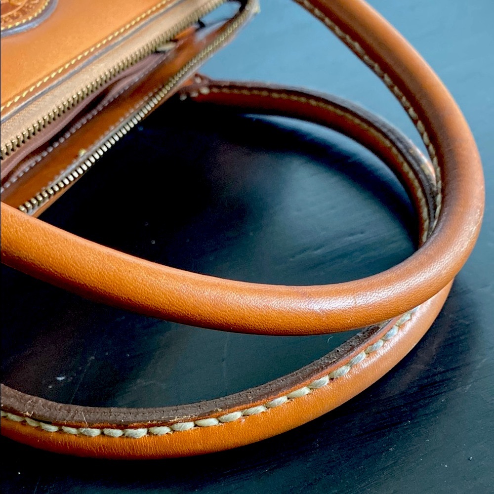 Dooney & Bourke Orange and Cream Leather Bag - Picture 12 of 12
